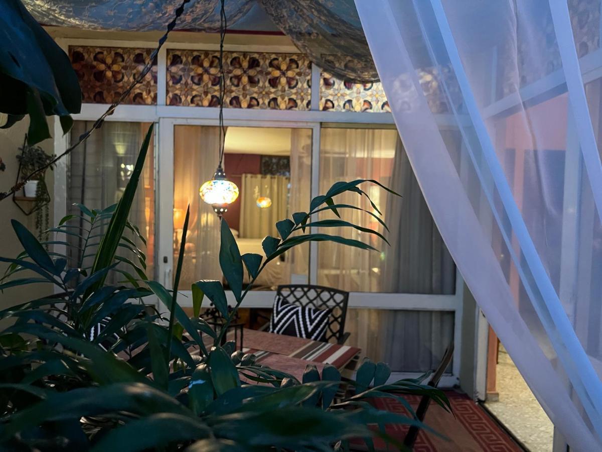 Dickinson Guest House, Guadalajara Expo Buitenkant foto